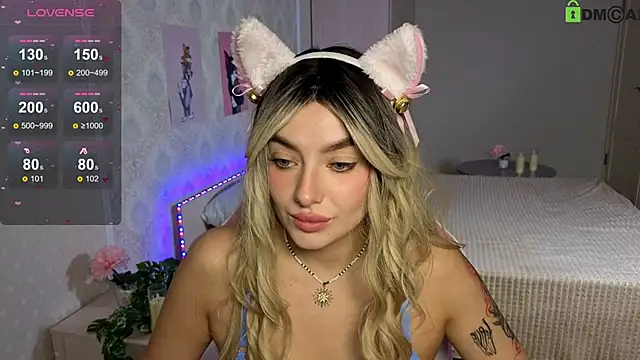 Snapshot of Emily_Bloom_119 chatting on 05/08/26, 08:08 Emily Bloom 119 online show from 05/08/26, 08:08