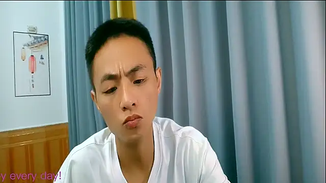 Snapshot of davidboys chatting on 06/17/26, 02:03 davidboys online show from 06/17/26, 02:03