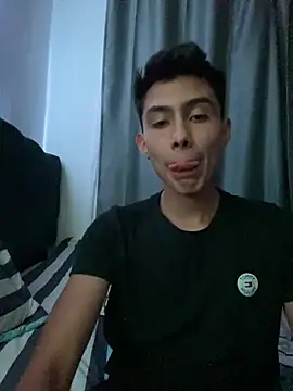 Snapshot of jmaxter chatting on 04/08/26, 04:34 jmaxter online show from 04/08/26, 04:34