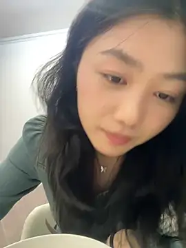 Snapshot of Shanshan_1267 chatting on 04/15/26, 02:35 Shanshan 1267 online show from 04/15/26, 02:35