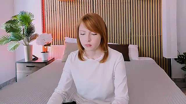 Snapshot of CherryCrushLove chatting on 04/11/26, 07:45 CherryCrushLove online show from 04/11/26, 07:45