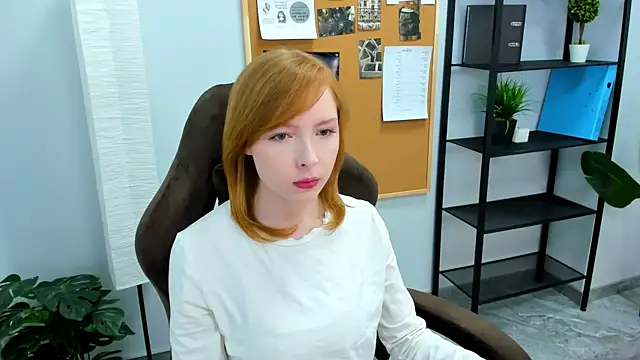 Snapshot of CherryCrushLove chatting on 05/06/26, 06:41 CherryCrushLove online show from 05/06/26, 06:41