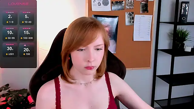 Snapshot of CherryCrushLove chatting on 05/16/26, 11:31 CherryCrushLove online show from 05/16/26, 11:31