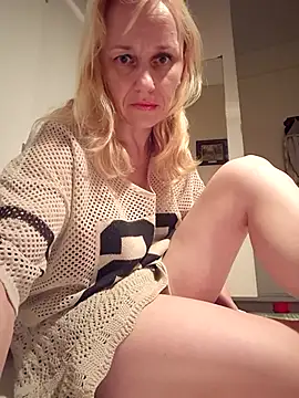 RinaSunX online show from 04/04/26, 02:43