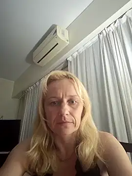 RinaSunX online show from 04/21/26, 02:15