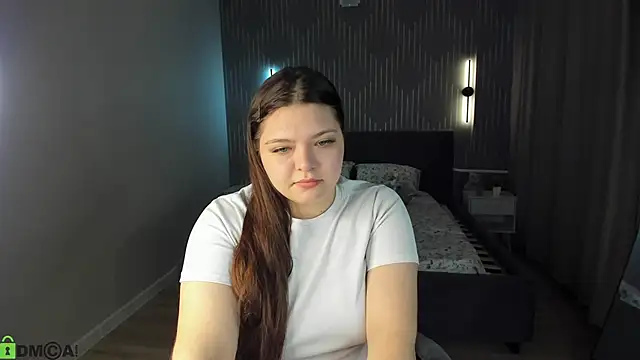 Evelyne Loo online show from 04/07/26, 01:39