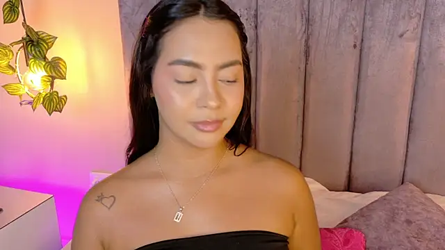 Snapshot of angelicaa_garcia chatting on 04/28/26, 11:26 angelicaa garcia online show from 04/28/26, 11:26