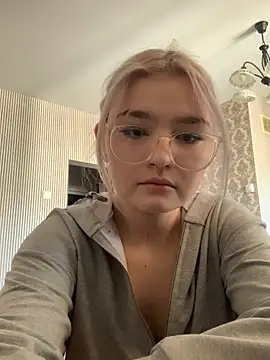 Snapshot of KimCarr chatting on 04/02/26, 11:52 KimCarr online show from 04/02/26, 11:52