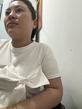 Snapshot of Lina-Naughty chatting on 06/29/26, 03:34 Lina-Naughty online show from 06/29/26, 03:34
