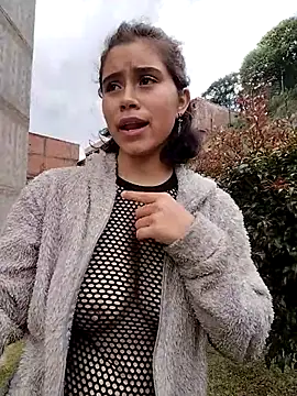 Snapshot of Akhanex01 chatting on 04/12/26, 02:33 Akhanex01 online show from 04/12/26, 02:33