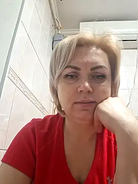 SylvieGold453 online show from 04/01/26, 05:32