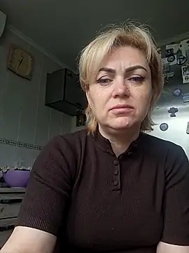SylvieGold453 online show from 05/30/26, 09:28