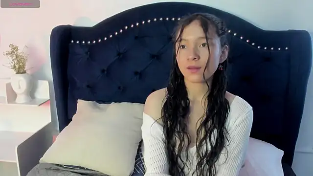 Honney Bunny18 online show from 04/08/26, 02:39