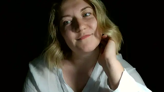TinaKittyX online show from 05/08/26, 08:25