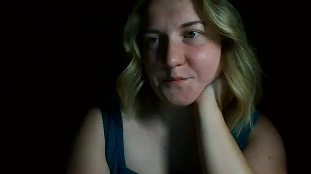 TinaKittyX online show from 05/16/26, 07:34