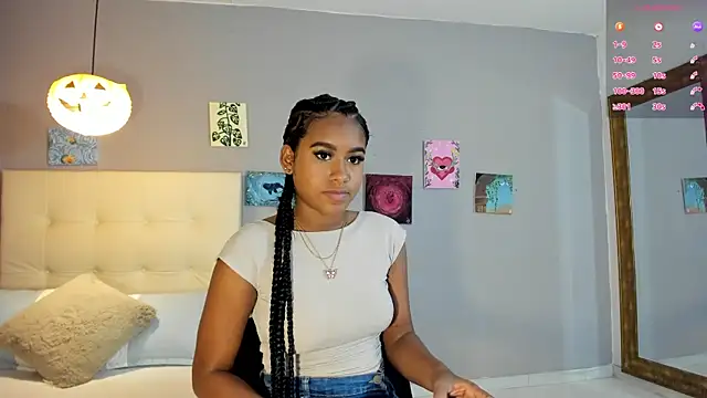Snapshot of Melaniaa_Roussee chatting on 05/11/26, 02:17 Melaniaa Roussee online show from 05/11/26, 02:17