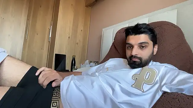 priyxh online show from 05/24/26, 01:49
