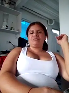 Snapshot of Zafiro_MD chatting on 04/16/26, 10:45 Zafiro MD online show from 04/16/26, 10:45