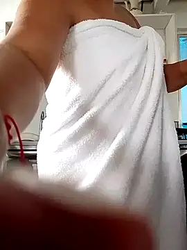 Snapshot of Zafiro_MD chatting on 05/01/26, 12:32 Zafiro MD online show from 05/01/26, 12:32