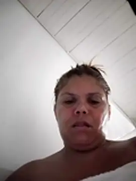 Snapshot of Zafiro_MD chatting on 05/23/26, 02:39 Zafiro MD online show from 05/23/26, 02:39