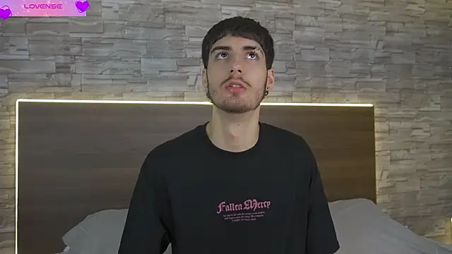 Enzo Crown online show from 04/01/26, 07:55