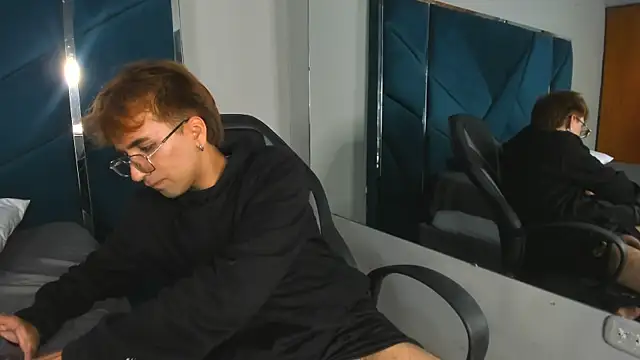 JeremySanders1  online show from 04/03/26, 12:41