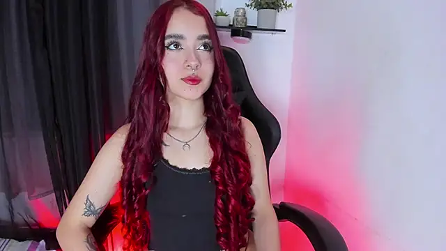 Snapshot of Red_DollX chatting on 04/22/26, 11:39 Red DollX online show from 04/22/26, 11:39