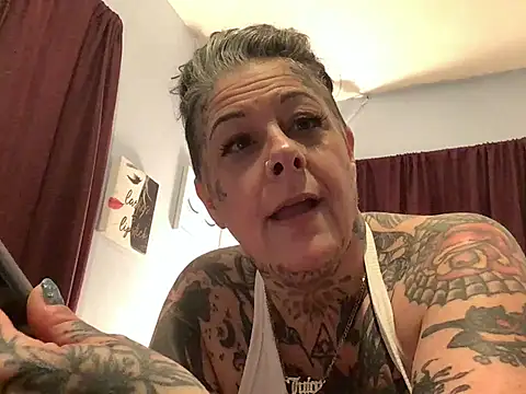 Snapshot of Kitty_bang chatting on 04/13/26, 09:15 Kitty bang online show from 04/13/26, 09:15