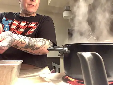 Snapshot of Kitty_bang chatting on 04/14/26, 01:55 Kitty bang online show from 04/14/26, 01:55