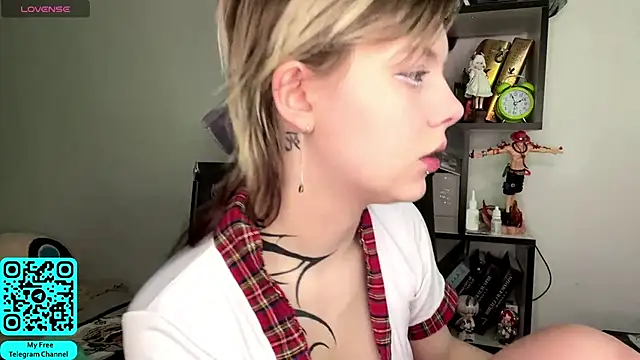 MadalynNosel online show from 06/05/26, 07:03