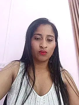 SofiaMendez1  online show from 04/08/26, 03:23