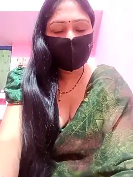 Snapshot of Pinki-girl chatting on 05/05/26, 02:08 Pinki-girl online show from 05/05/26, 02:08