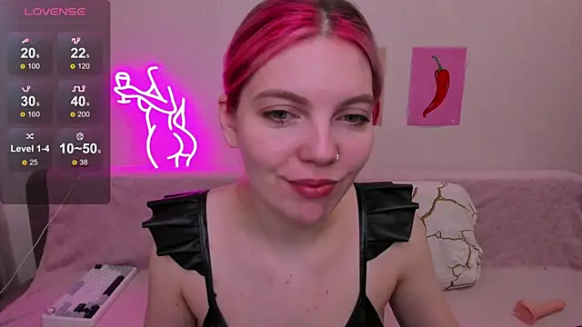 Snapshot of Marie_Reyess chatting on 04/25/26, 02:25 Marie Reyess online show from 04/25/26, 02:25