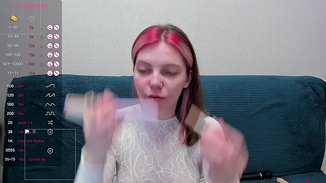 Snapshot of Marie_Reyess chatting on 06/10/26, 02:56 Marie Reyess online show from 06/10/26, 02:56