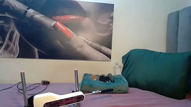 Lola-77 online show from 05/17/26, 10:55
