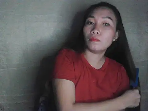 Snapshot of flower_girl25 chatting on 04/24/26, 08:33 flower girl25 online show from 04/24/26, 08:33