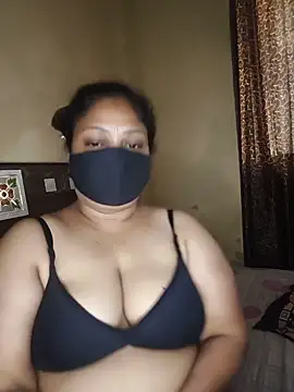 SluttySonam online show from 06/18/26, 04:57