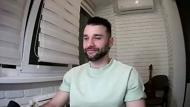 Snapshot of DaddySlava chatting on 04/05/26, 06:27 DaddySlava online show from 04/05/26, 06:27
