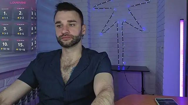 Snapshot of DaddySlava chatting on 06/17/26, 06:09 DaddySlava online show from 06/17/26, 06:09