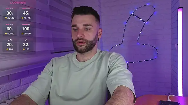 Snapshot of DaddySlava chatting on 06/21/26, 06:54 DaddySlava online show from 06/21/26, 06:54