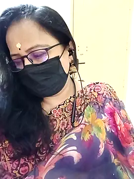 monisha cam online show from 04/17/26, 07:06