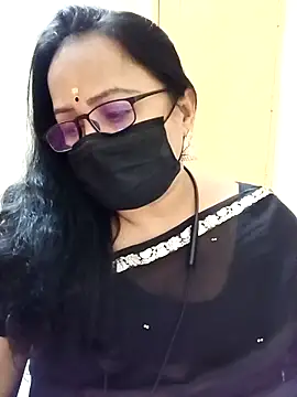 monisha cam online show from 04/18/26, 07:07