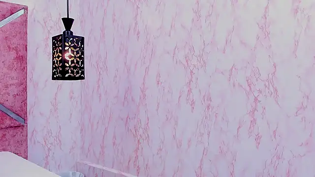 Lila Horney online show from 04/04/26, 02:25