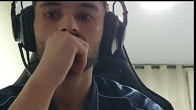 Tigrao18m online show from 04/23/26, 02:13