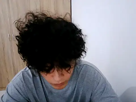 normalboy16 online show from 04/07/26, 08:53
