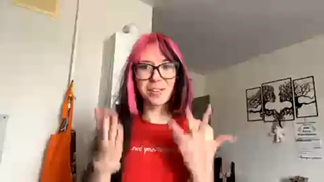 Snapshot of WifeAileen chatting on 04/14/26, 07:03 WifeAileen online show from 04/14/26, 07:03