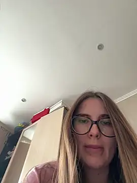 Lindasix online show from 04/03/26, 10:13