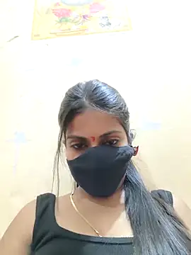 shreyaverma899 online show from 04/13/26, 04:34