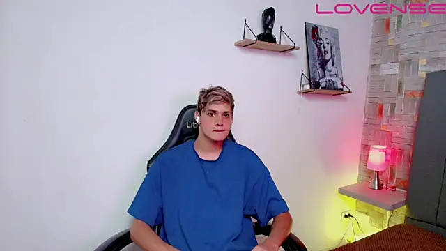 flaquito    online show from 04/05/26, 08:28