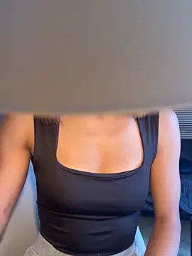 latinacaro- online show from 06/06/26, 02:11